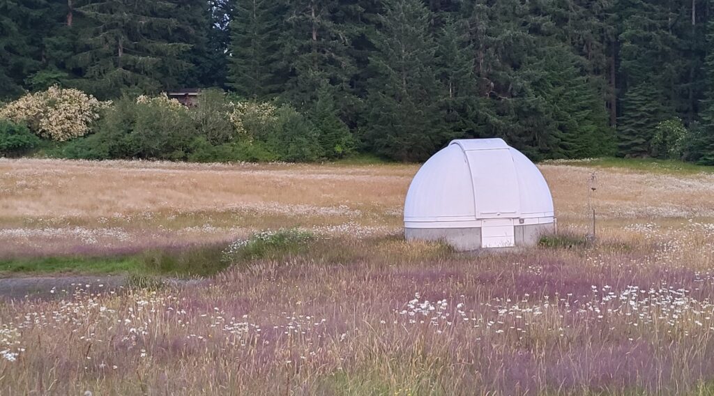15' Observatory in a field - 2025